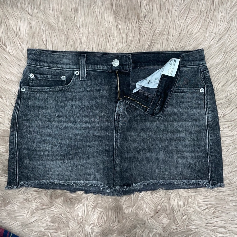 Black Mini Levi’s Skirt